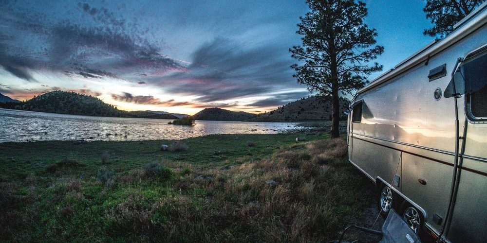 rv road trip on lake
